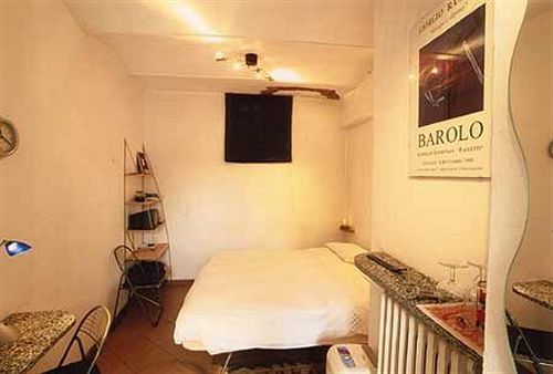 Vicolo Del Pozzo Barolo Exterior foto