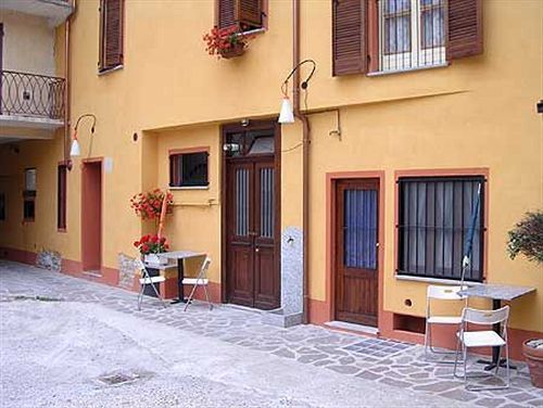 Vicolo Del Pozzo Barolo Exterior foto